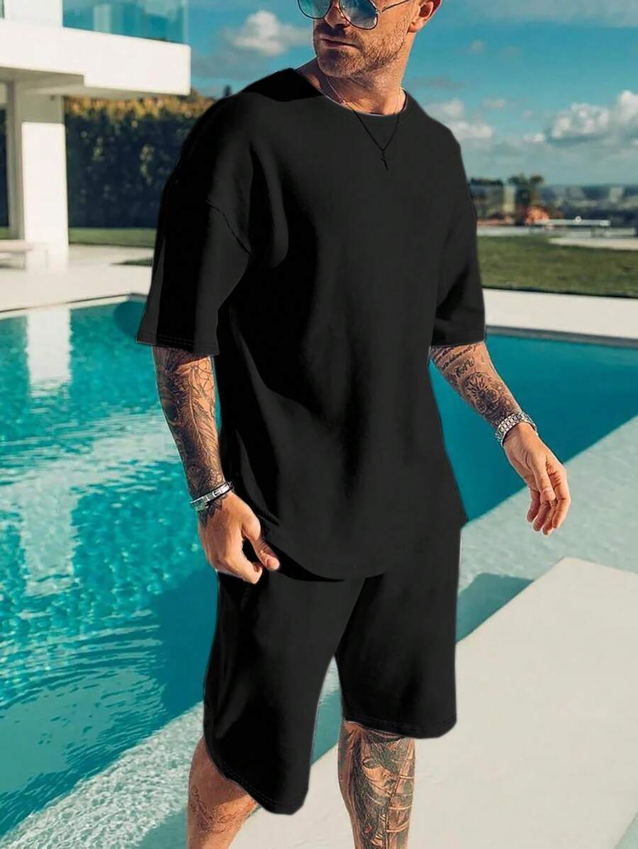 Manfinity Homme t-shirt and shorts set
