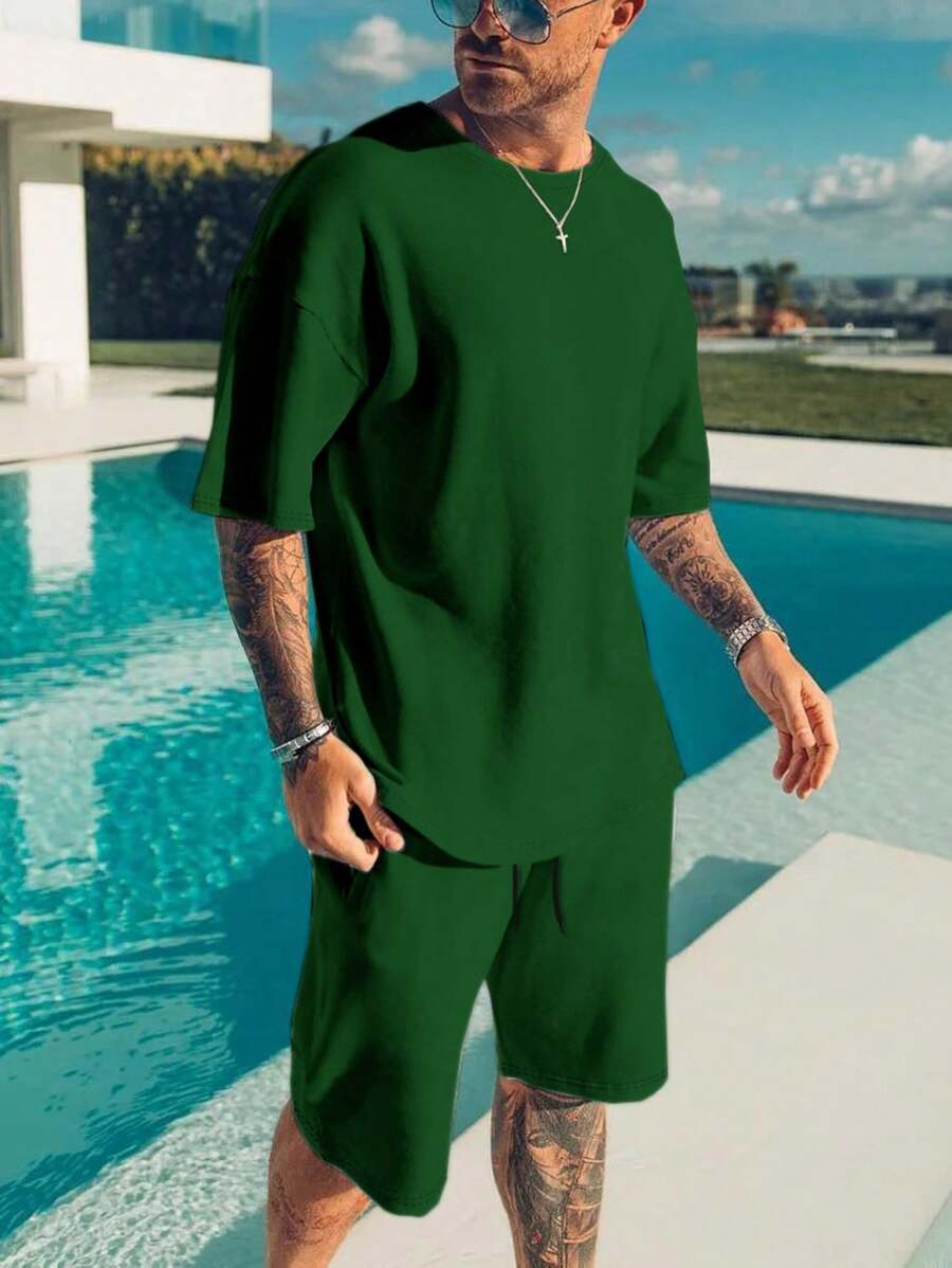 Manfinity Homme t-shirt and shorts set