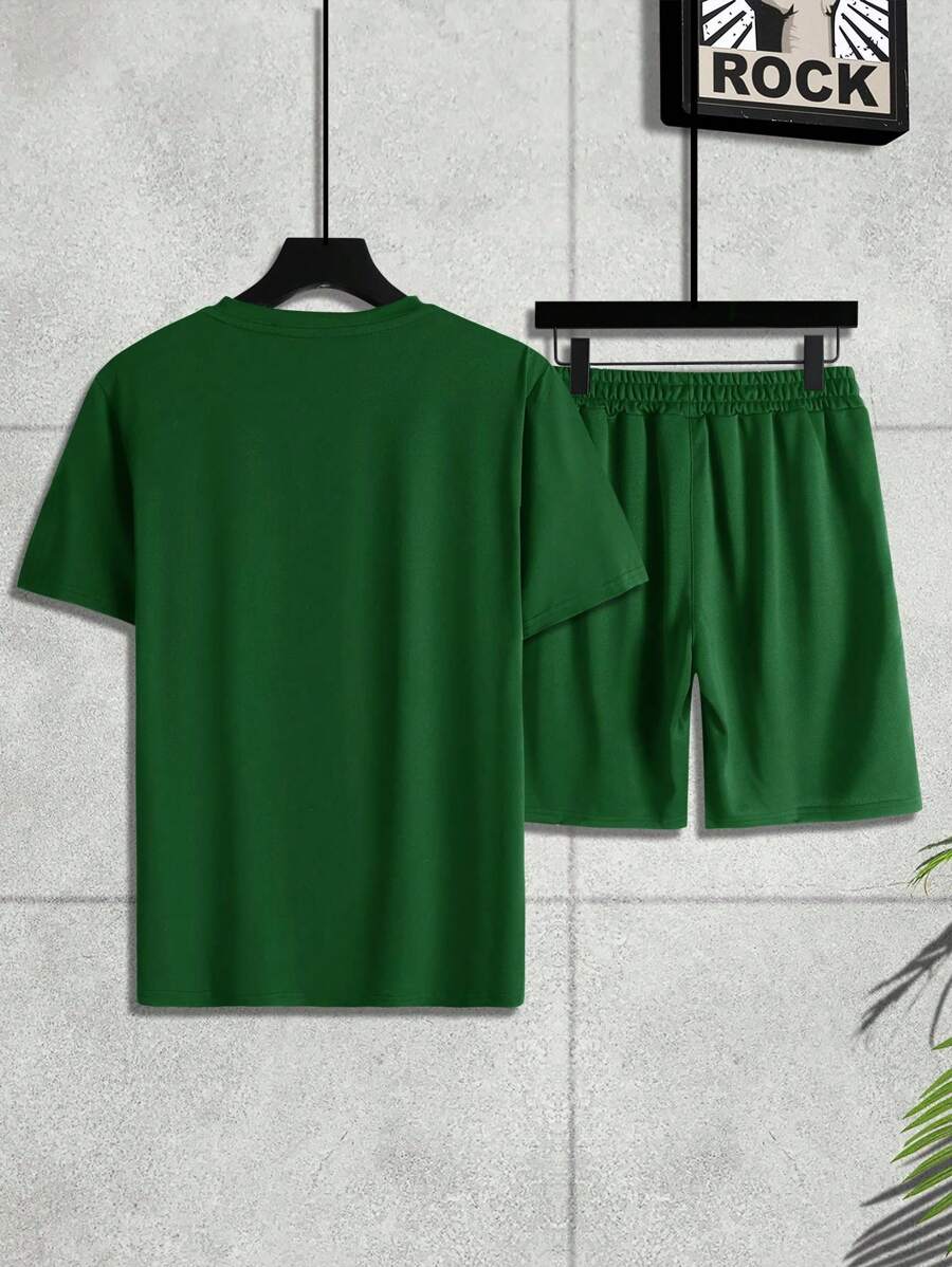 Manfinity Homme t-shirt and shorts set